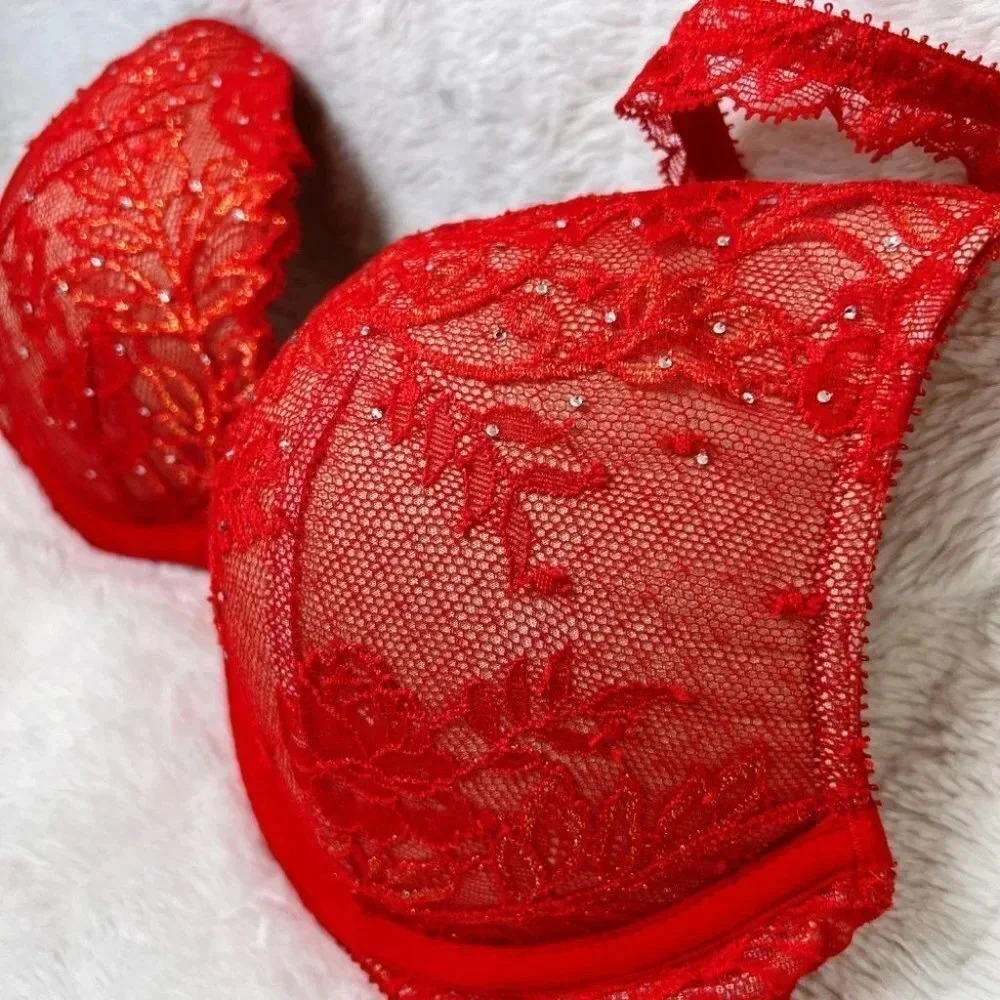 Victoria's Secret VS Dream Angels Red Lace Push-up Bra